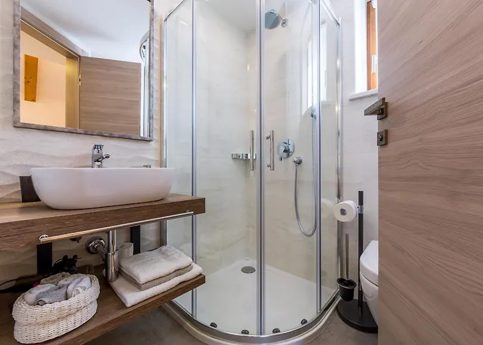 Marone Вілла Опатія