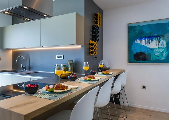 Marone Вілла Опатія