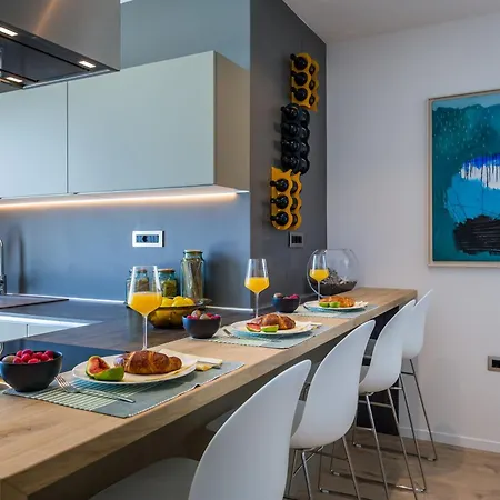 Marone Βίλα Οπατία